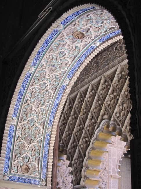 SEVILLE: REAL ALCÁZAR TOUR - Fortified palace interiors, what to watch for during the walkthrough