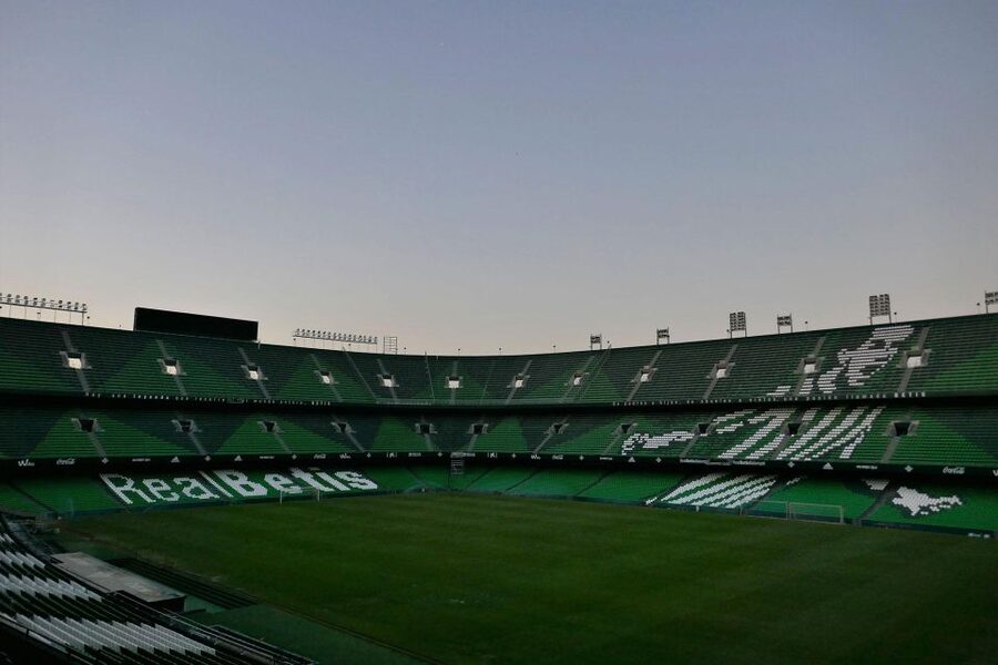 Seville: Real Betis Tour at the La Cartuja Stadium - Tunnel Club: dressing rooms and the player mindset spaces
