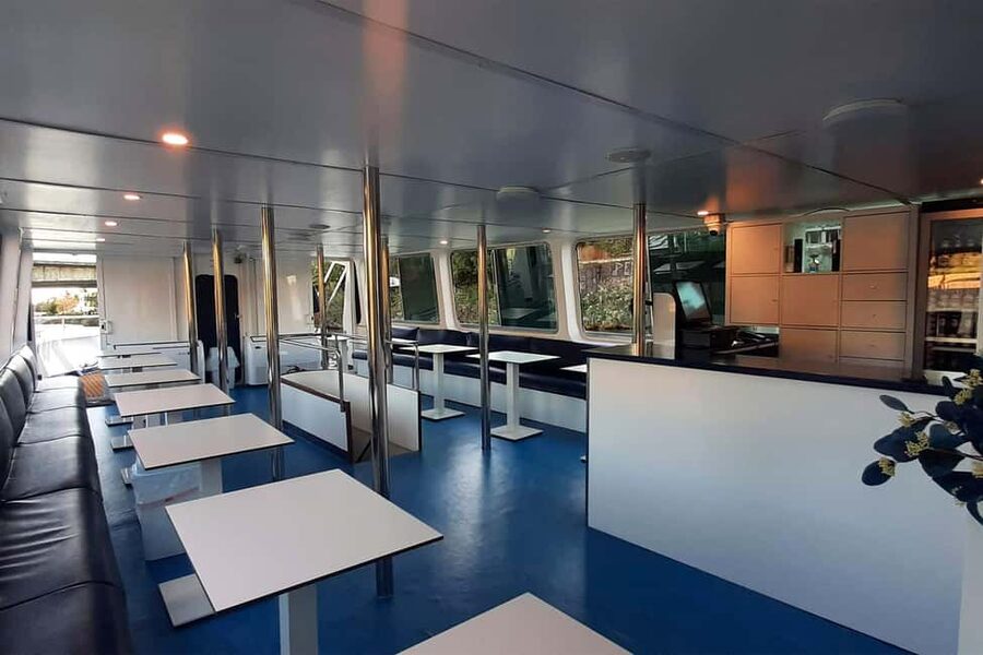 Seville: Restaurant boat ride on the Guadalquivir River with lunch/dinner - Key things to know before you go