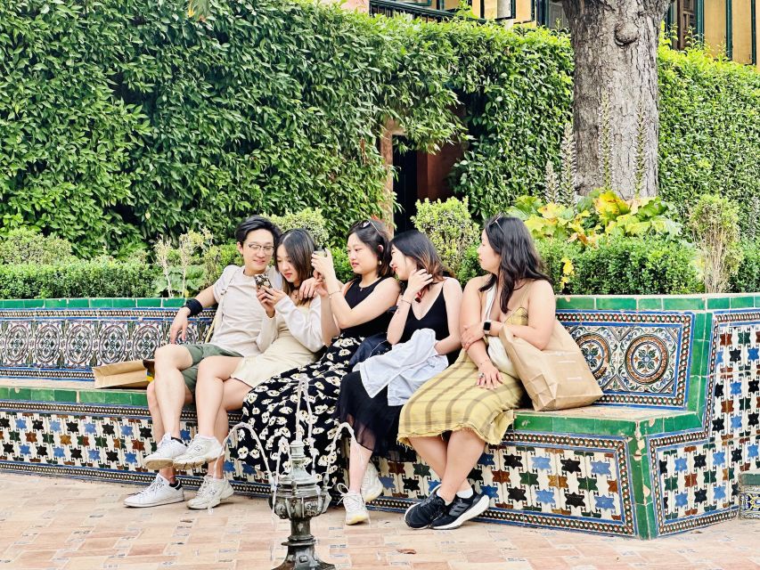 Seville: Royal Alcazar Guided Tour - Getting inside: what the fast-track really buys you