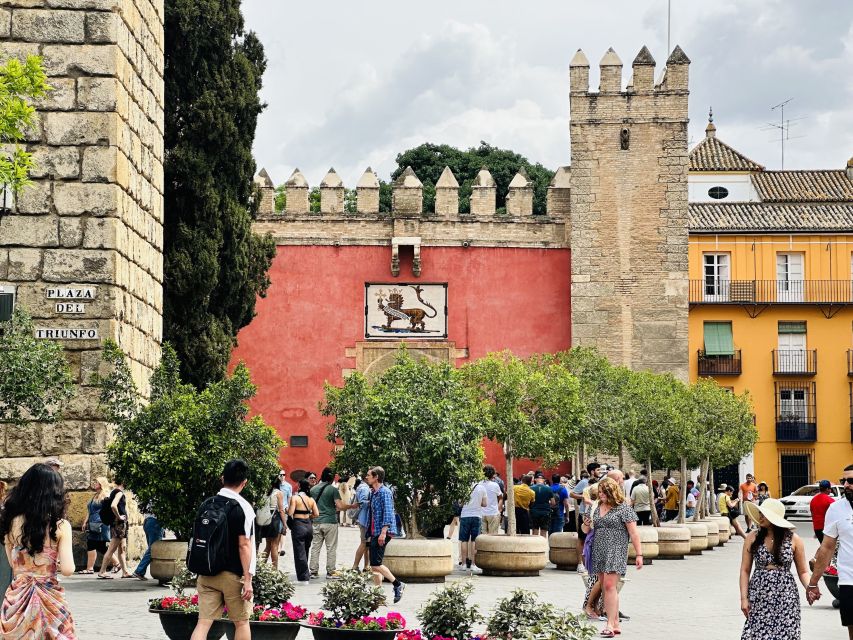 Seville: Royal Alcazar Guided Tour - Gardens and courtyards: why the outdoor spaces matter