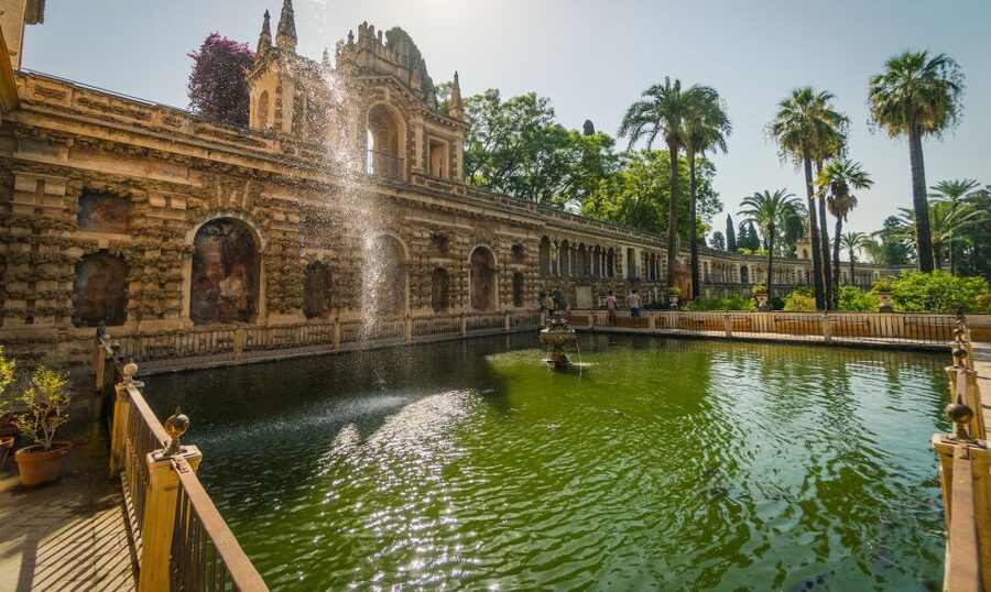 Seville: Royal Alcázar Skip-the-Line Tour by Local Experts - Your 90 minutes inside, broken into the right stops