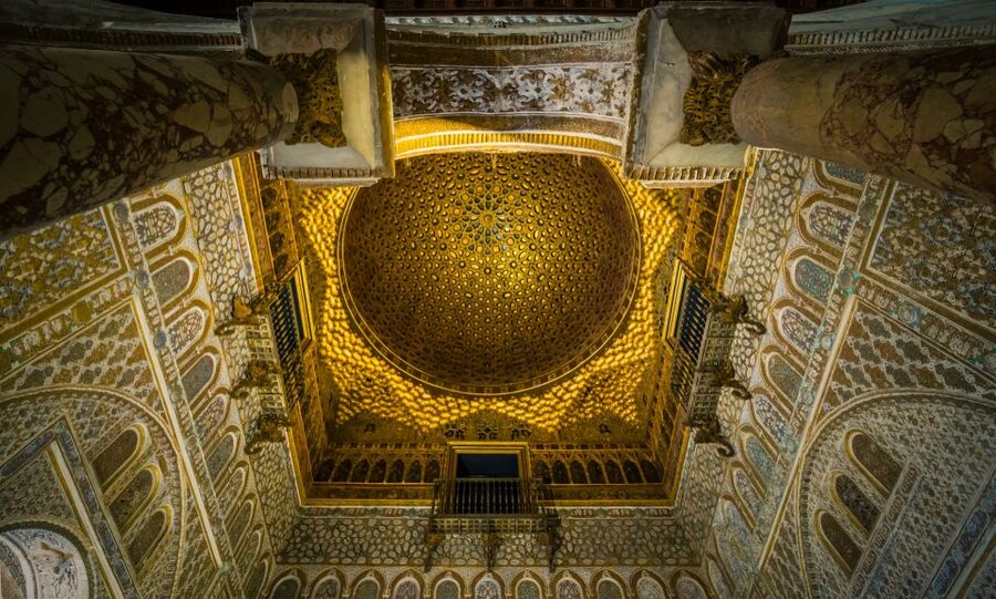 Seville: Royal Alcázar Skip-the-Line Tour by Local Experts - Priority fast entry at the Archivo de Indias meeting point
