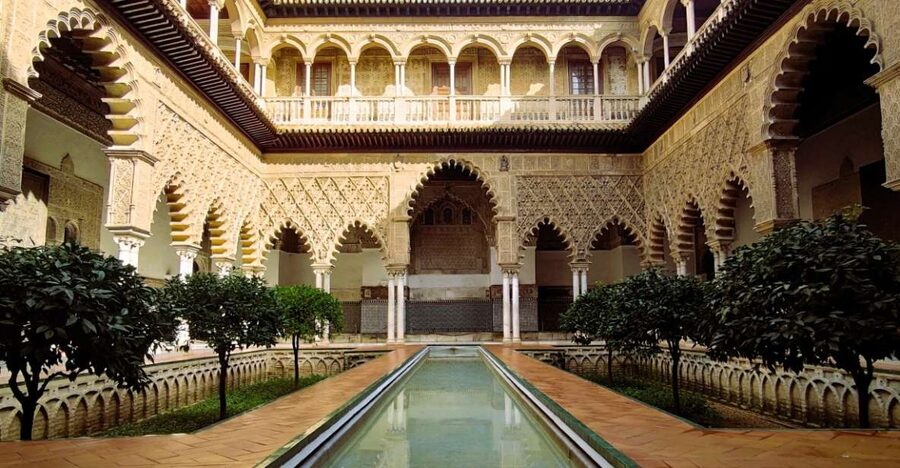 Seville: Small-Group Alcázar Guided Tour & Entry Ticket - Key highlights at a glance