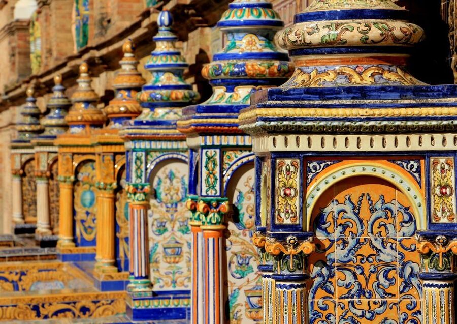 Seville: Small-Group City Highlights Walking Tour - Alcázar Exterior: Power, Taste, and Time