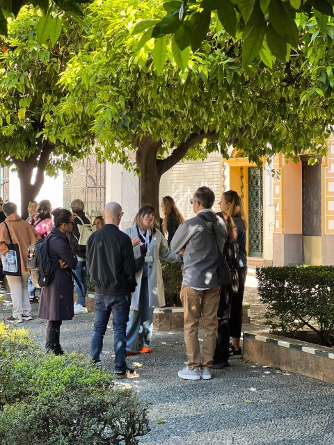 Seville: Small Group Jewish Quarter Tour with Tapas & Drinks - Small group, big difference: up to 10, questions encouraged