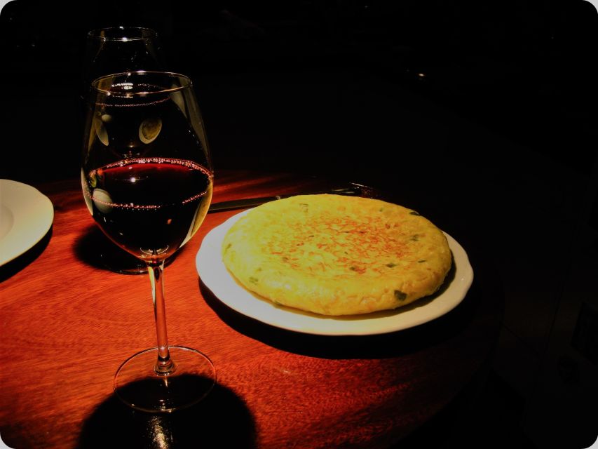 Seville: Tapas and Flamenco Experience - Guides: when the storytelling is the secret ingredient