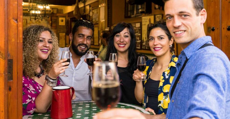Seville: Tapas Crawl - Seville Tapas Crawl in 3 hours, the fast way to learn the local rhythm