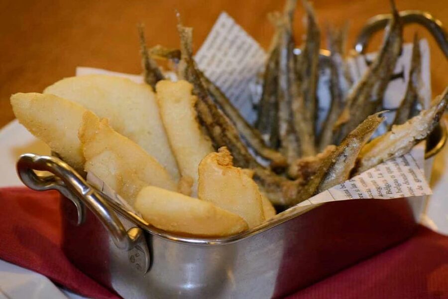 Seville: Tapas Dinner and Flamenco Show - The set menu reality: when the tasting format is a plus, and when it’s not