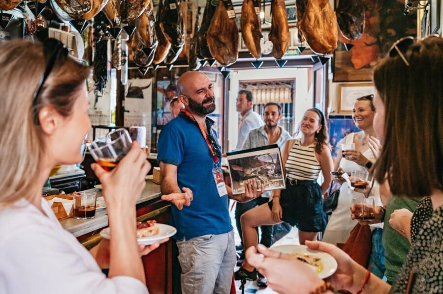 Seville: Tapas, Taverns and History Guided Walking Tour - Opening in the Jewish Quarter at a bar that dates to 1870