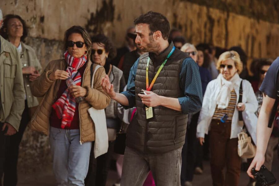 Seville: Tiny-Group Jewish Quarter Discovery Walking Tour - Where the tour meets, starts, and finishes