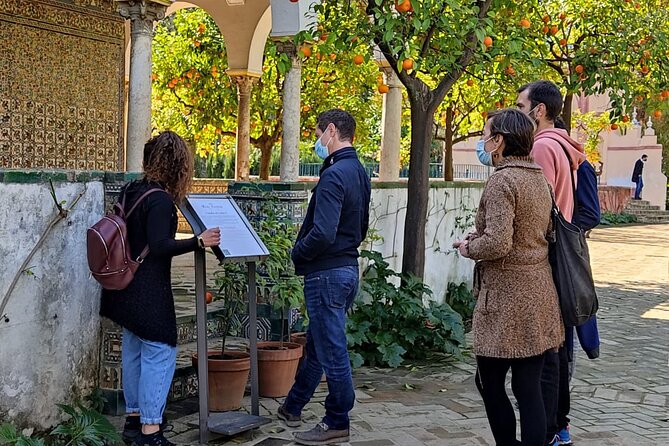 Small-Group Alcazar of Seville Guided Tour with entry ticket - Maria Padilla Baths and garden time: how to finish without feeling cut off