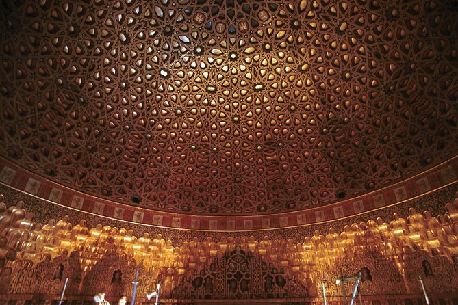 Small-Group Alcazar of Seville Guided Tour with entry ticket - What the best guides do: stories, humor, and good group control