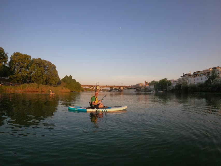 Sunset Kayak: Historic Seville, Triana and La Cartuja - GoPro Photo Report Included: Better Shots Without Trying Too Hard