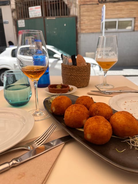 Tapas Tour Cordoba & Wine Experience with chef and sommelier - Stop 2: Aperitivo with vermouth and the anchovy pairing