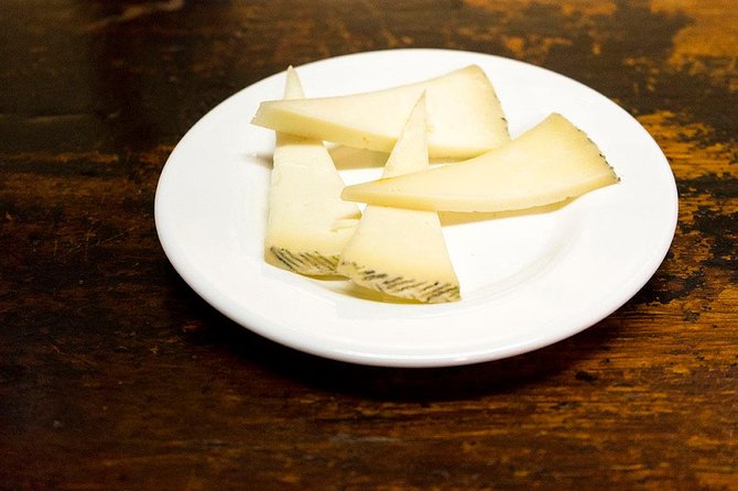 The Seville Tapas Crawl Tour by Food Lover Tour - Drinks Included: Great Pairing, One Smart Pacing Move