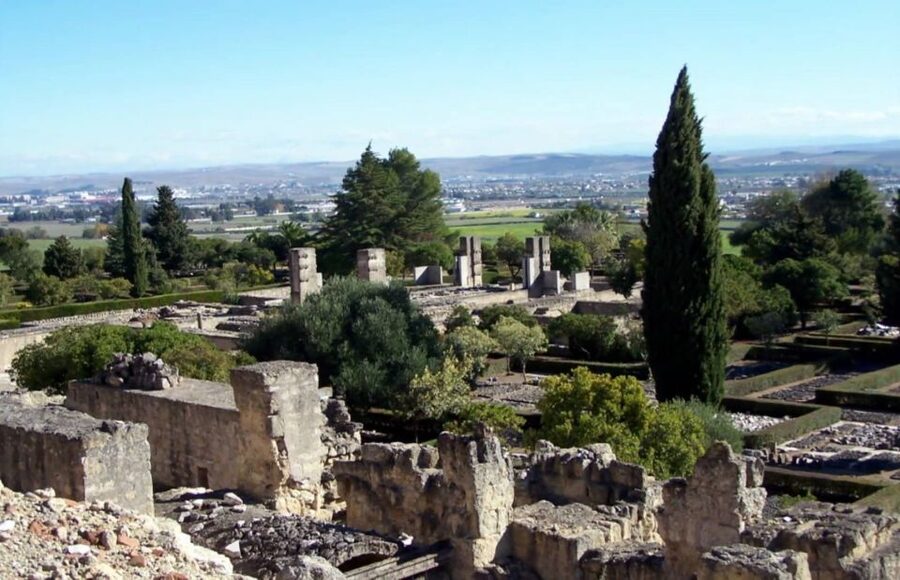 Tour bicicleta a Medina Azahara - From Cordoba streets to Medina Azahara on an e-bike