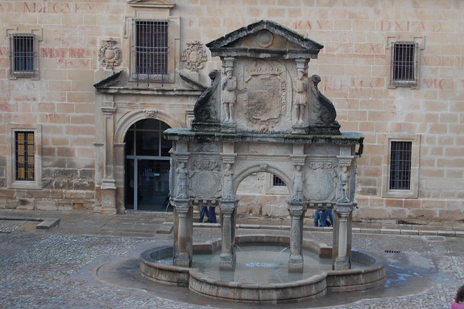 Úbeda and Baeza private tour in a day from Córdoba with tickets. - Baeza squares and historic landmarks: Plaza del Pópulo to Plaza de Santa María